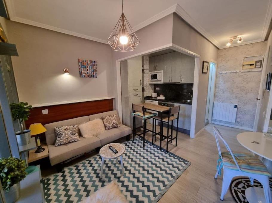 603A Coqueto Estudio En El Centro Oviedo Ngoại thất bức ảnh